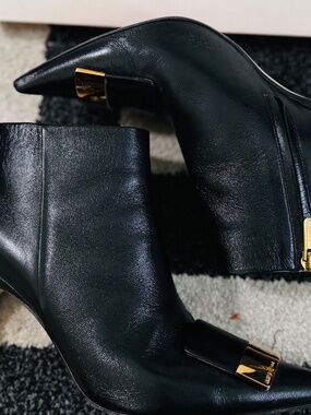 Sergio Rossi Black Sr1 Pointy Ankle Bootie